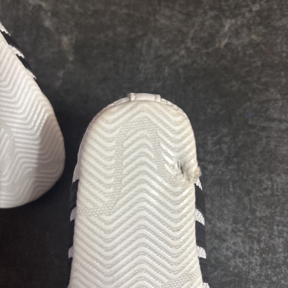 Infant Adidas Shoes Soft Sole - Picture 7 of 9